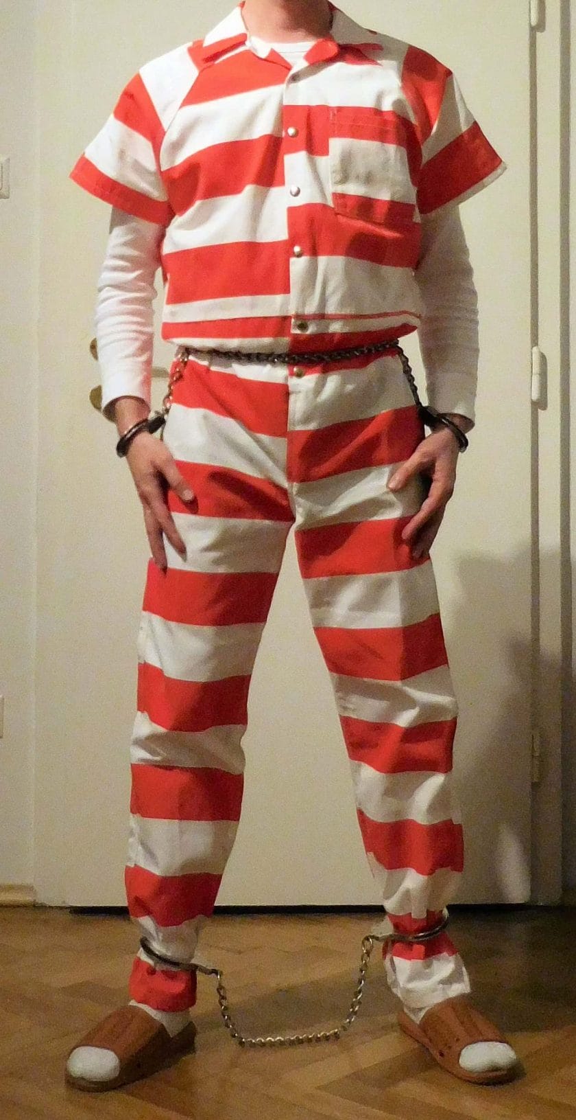 prisoner costumes 1
