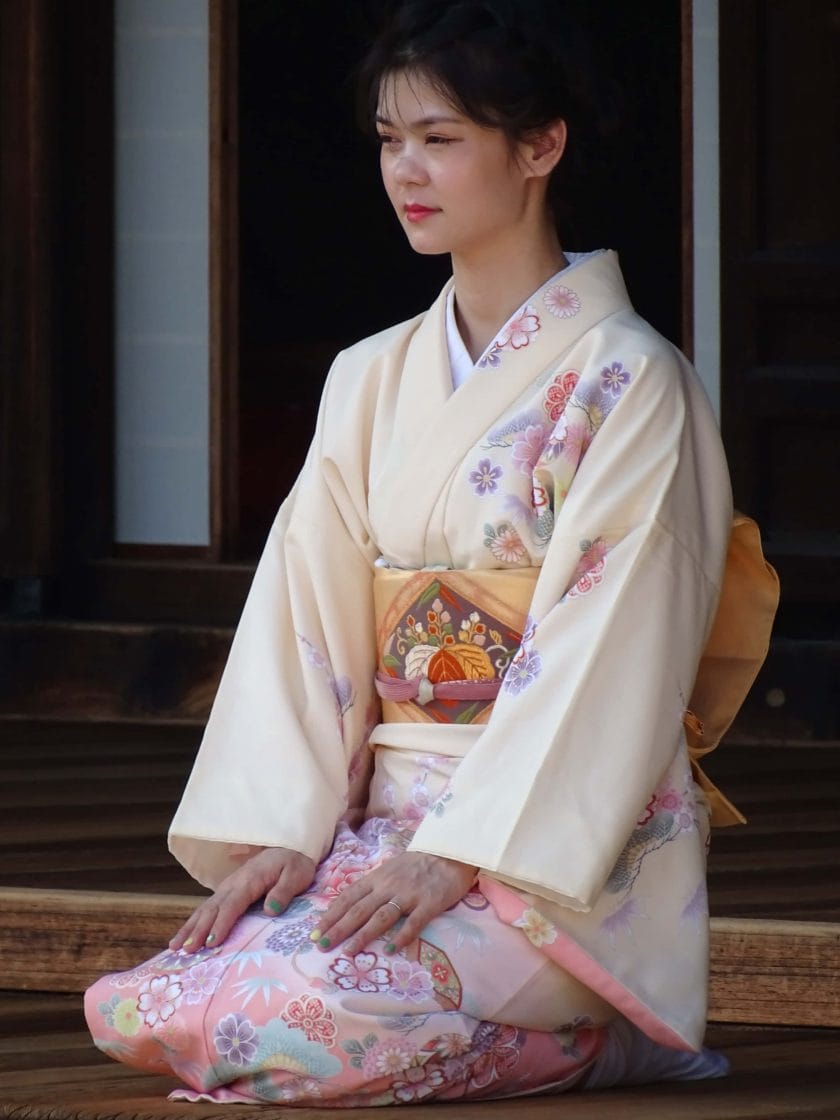 what is traditional japanese clothing 1